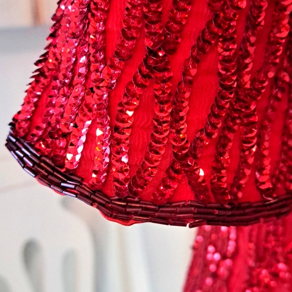 Vintage 80's Mark and John 100% silk beaded party dress in vintage size large. - Picture 3 of 8